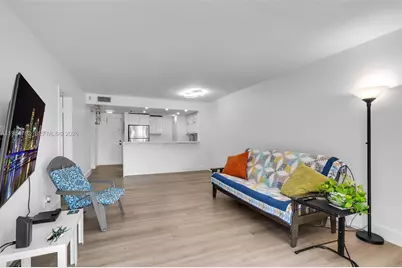 1101 Hillcrest Ct #206, Hollywood, FL 33021 - Photo 7