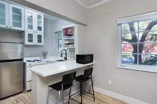 260 Euclid Ave, Miami Beach, FL 33139 - Photo 9