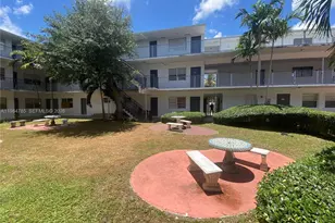 13700 NE 6th Ave, North Miami, FL 33161 - Photo 3