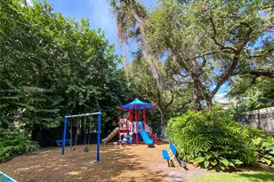 2627 S Bayshore Dr, Miami, FL 33133 - Photo 27