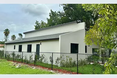 929 NW 60th St, Miami, FL 33127 - Photo 21