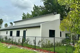 929 NW 60th St, Miami, FL 33127 - Photo 21