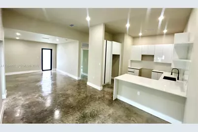 929 NW 60th St, Miami, FL 33127 - Photo 5