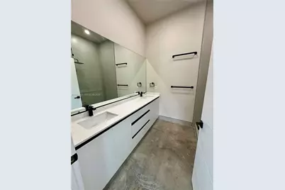 929 NW 60th St, Miami, FL 33127 - Photo 13