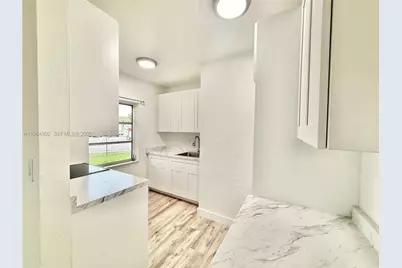 1942 NE 172nd St #1942, North Miami Beach, FL 33162 - Photo 3