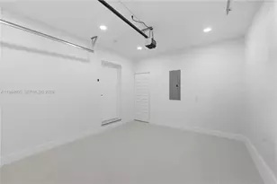10910 NE 9th Ct, Biscayne Park, FL 33161 - Photo 27