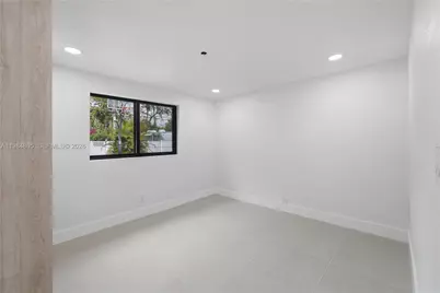 10910 NE 9th Ct, Biscayne Park, FL 33161 - Photo 21