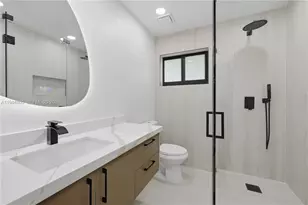 10910 NE 9th Ct, Biscayne Park, FL 33161 - Photo 23