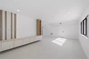 10910 NE 9th Ct, Biscayne Park, FL 33161 - Photo 5