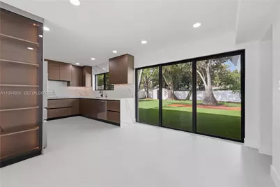 10910 NE 9th Ct, Biscayne Park, FL 33161 - Photo 9