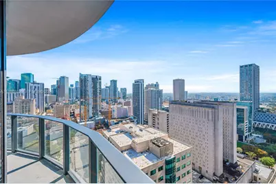 121 NE 5th St #3005, Miami, FL 33130 - Photo 9