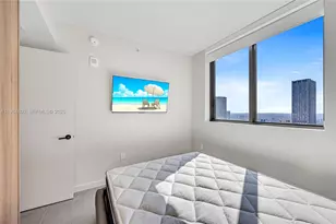 121 NE 5th St, Miami, FL 33130 - Photo 15