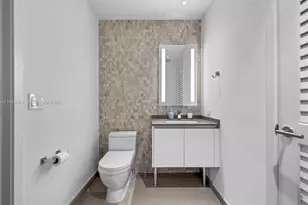 88 SW 7th St, Miami, FL 33130 - Photo 23