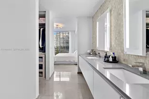 88 SW 7th St, Miami, FL 33130 - Photo 13