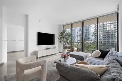 88 SW 7th St #809, Miami, FL 33130 - Photo 7