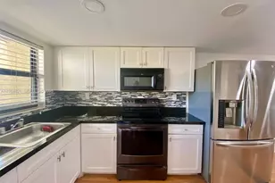 8975 Palm Tree Ln, Pembroke Pines, FL 33024 - Photo 1