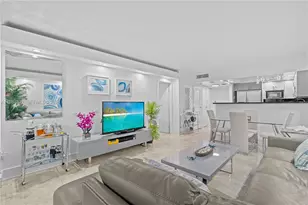 3675 N Country Club Dr, Aventura, FL 33180 - Photo 11