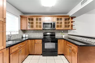 14907 SW 80th St, Miami, FL 33193 - Photo 3