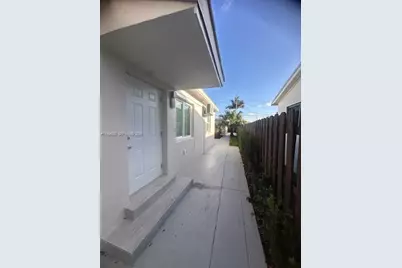 1634 Fletcher St #2, Hollywood, FL 33020 - Photo 9