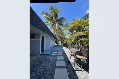 161 NE 117th St, Miami, FL 33161 - Photo 25