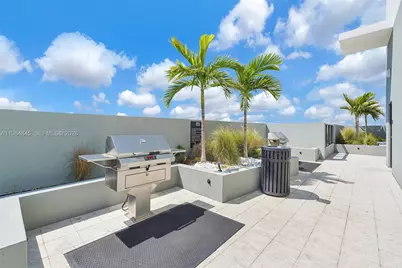 307 SW 5th St #2013, Fort Lauderdale, FL 33315 - Photo 9