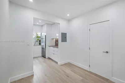 1610 Michigan Ave #2, Miami Beach, FL 33139 - Photo 3