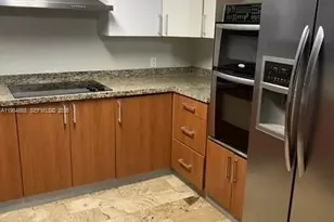 170 SE 14th St, Miami, FL 33131 - Photo 11