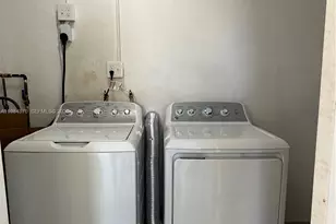 3042 Hayes St, Hollywood, FL 33021 - Photo 11