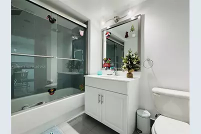 92 SW 3rd St #2112, Miami, FL 33130 - Photo 15