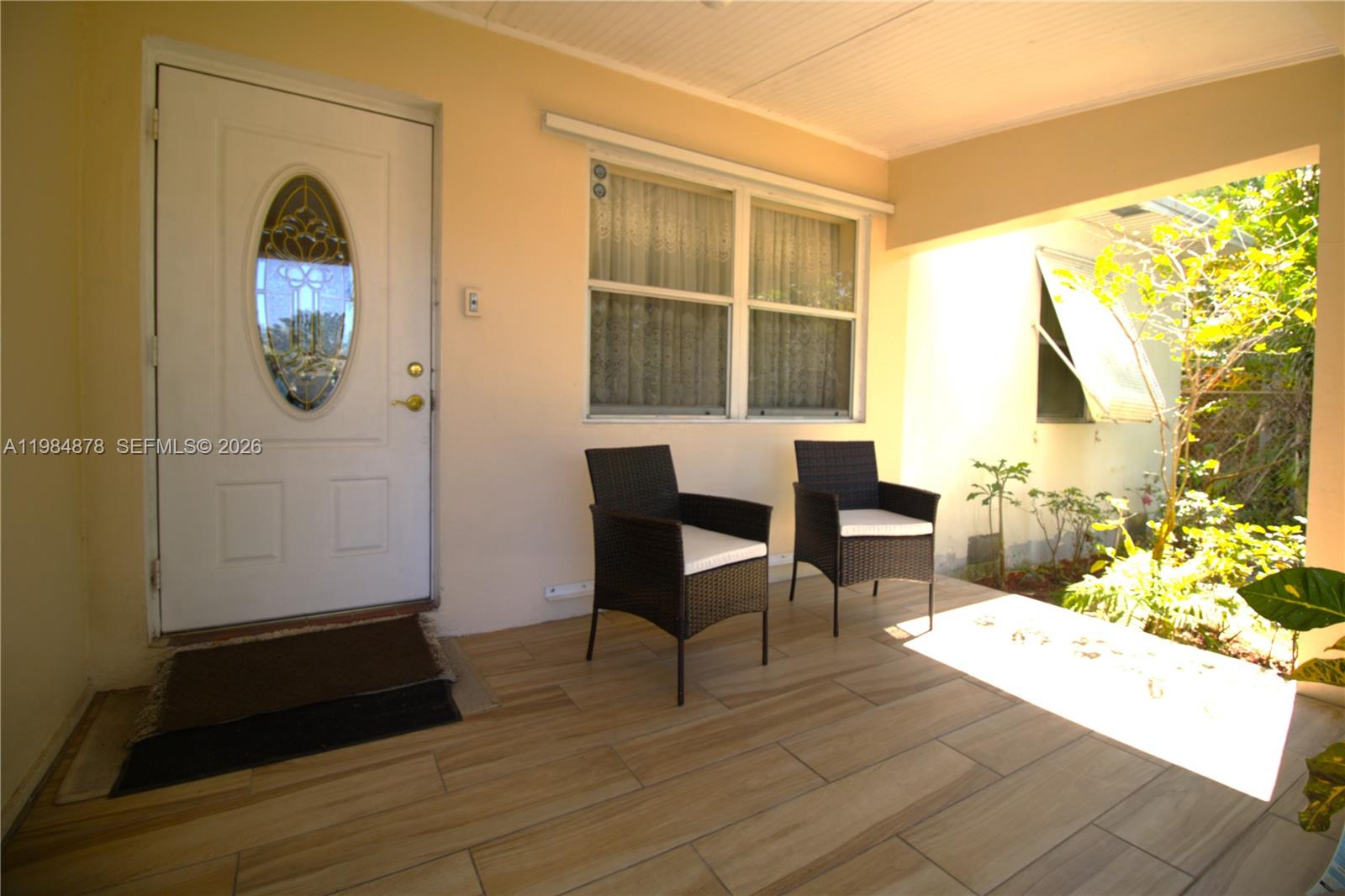 1142 NW 2nd Ave main architectural view