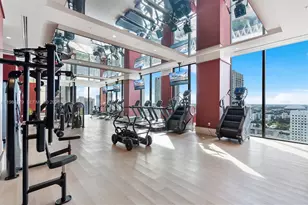 11 NE 6th St, Miami, FL 33132 - Photo 25