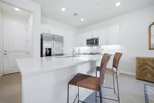 1628 Myrtle Oak Ter, Hollywood, FL 33021 - Photo 9