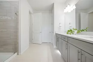 1628 Myrtle Oak Ter, Hollywood, FL 33021 - Photo 19