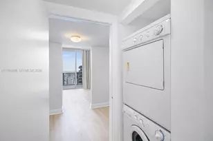 1750 N Bayshore Dr, Miami, FL 33132 - Photo 11