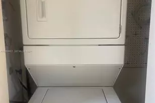 8600 SW 109th Ave, Miami, FL 33173 - Photo 13