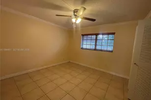 8600 SW 109th Ave, Miami, FL 33173 - Photo 11