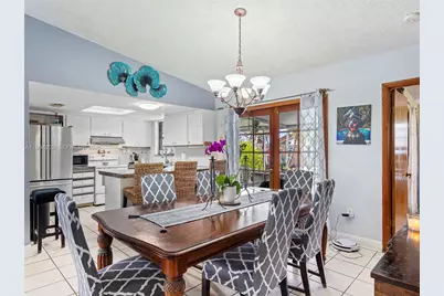 13811 SW 14th St, Miami, FL 33184 - Photo 7