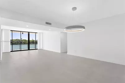 1000 Venetian Way #303, Miami, FL 33139 - Photo 5