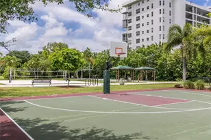 3970 Oaks Clubhouse Dr, Pompano Beach, FL 33069 - Photo 29