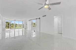 3970 Oaks Clubhouse Dr, Pompano Beach, FL 33069 - Photo 23