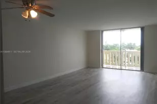 7900 Tatum Waterway Dr, Miami Beach, FL 33141 - Photo 3