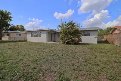 11820 Sheridan St, Pembroke Pines, FL 33026 - Photo 19