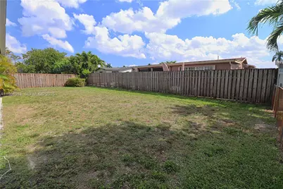 11820 Sheridan St, Pembroke Pines, FL 33026 - Photo 23