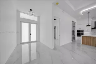 704 Clayton, Lehigh Acres, FL 33972 - Photo 9