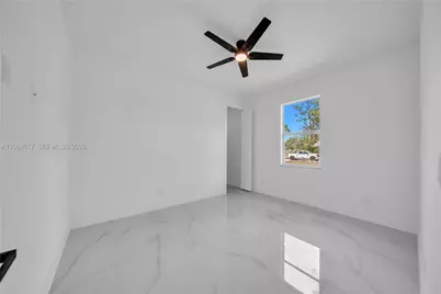 704 Clayton, Lehigh Acres, FL 33972 - Photo 37