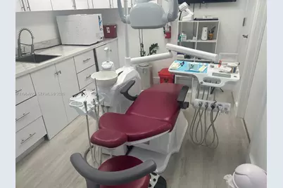 Sw 7245 SW, South Miami, FL 33143 - Photo 1