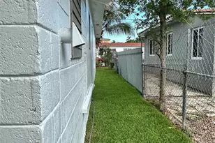 2400 NW 15th St, Miami, FL 33125 - Photo 21