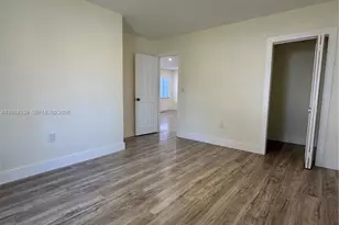 2400 NW 15th St, Miami, FL 33125 - Photo 13