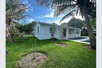 2400 NW 15th St, Miami, FL 33125 - Photo 1