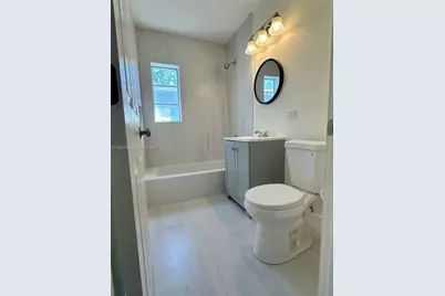 2400 NW 15th St, Miami, FL 33125 - Photo 5